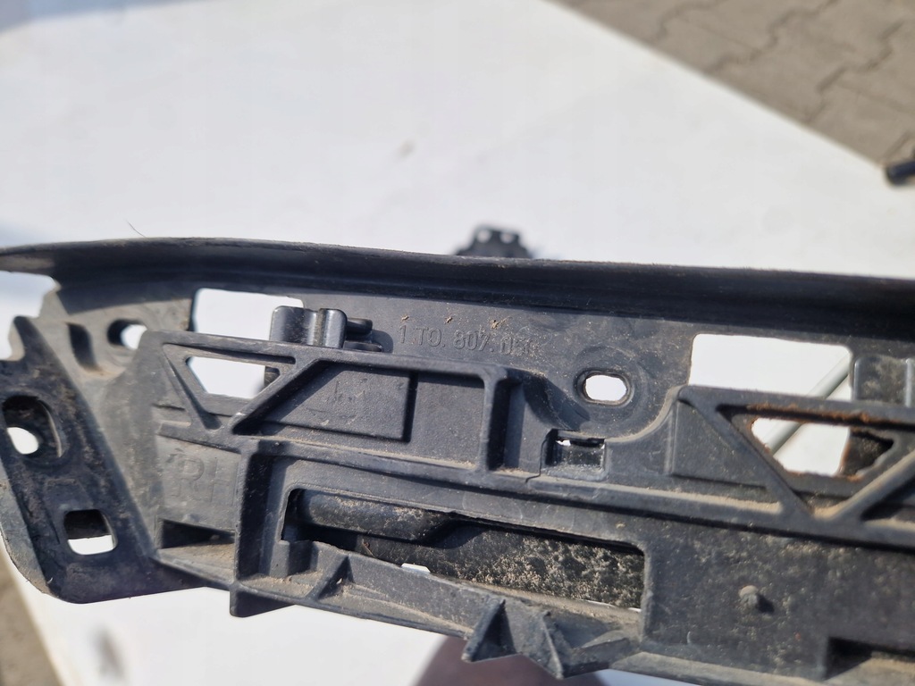 фото №9, Vw caddy touran напрямна бампера правий перед