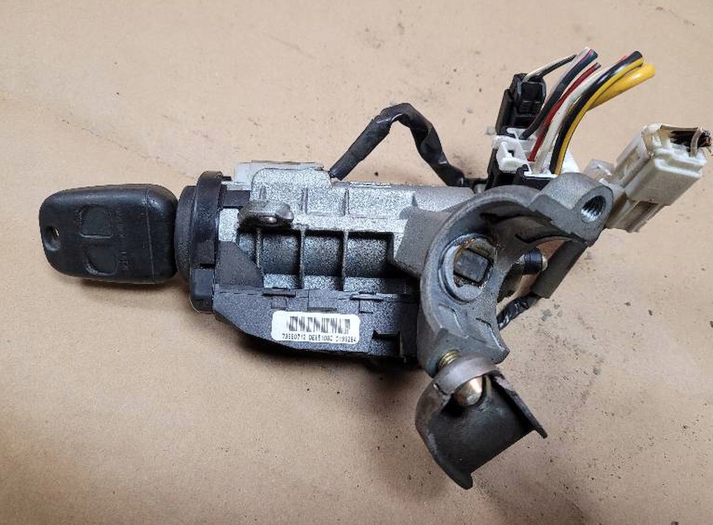 фото №1, Замок запалювання toyota avensis