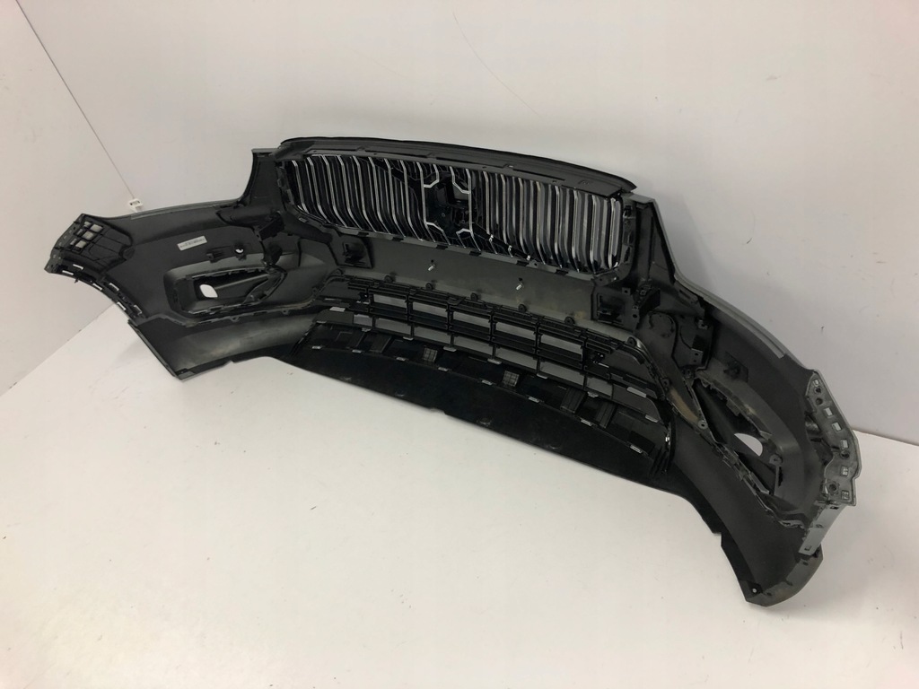 фото №6, Volvo xc40 przed lift 2017- бампер передній