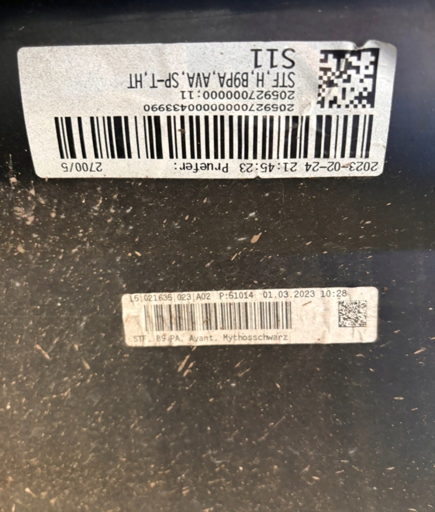 Audi a4 b9 рестайлинг  бампер задний задний  8w9807511 с Разборки