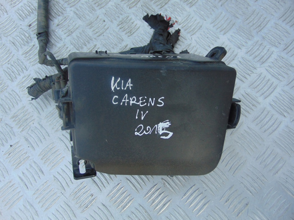 фото №1, Kia carens iv коробка корпус запобіжників 1.7 crdi 2015-