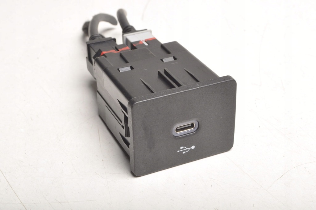 фото №1, Ford puma mk2 вход разъём usb c m1tt-14f014-ac