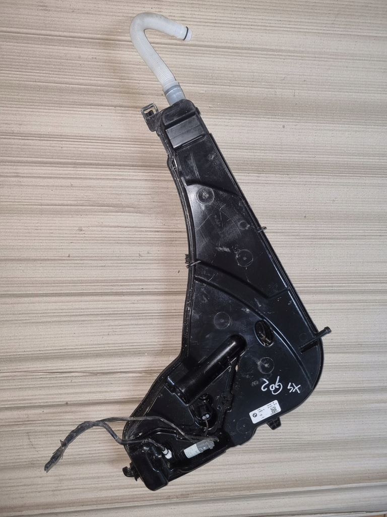 фото №1, Бак омывателя помпа bmw x3 g01 x4 g02 7431497