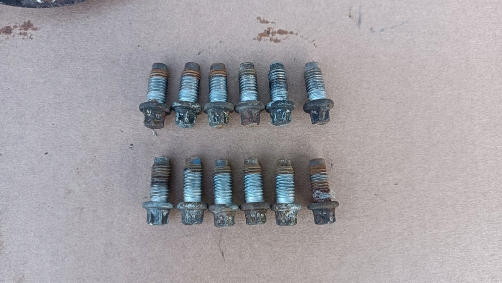 фото №5, Asymetryczne фланцы дифференциал мост + болты bmw e46 330i 3,0 механическая коробка передач