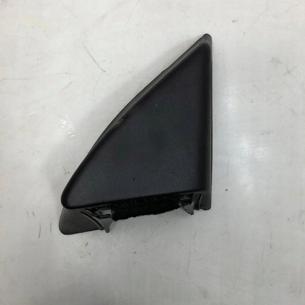 фото №1, Треугольник защита зеркало правая c70 ii