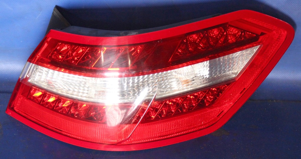 фото №1, Лампа задня права mercedes w212 a2129066701