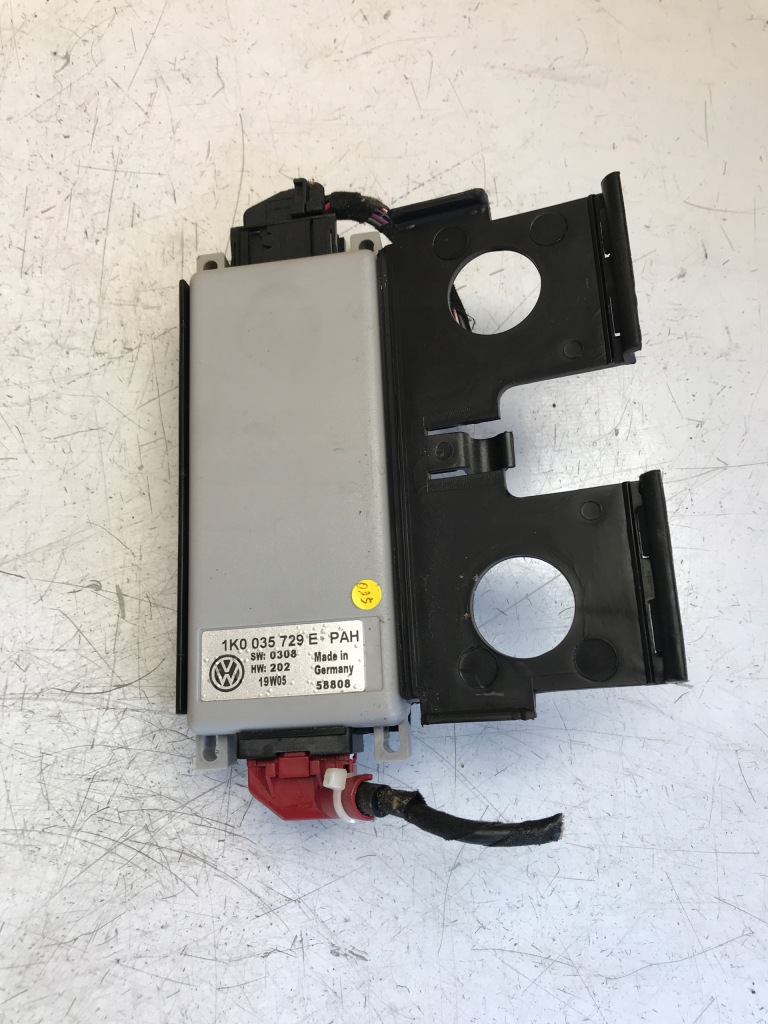 фото №1, Модуль телефона vw touran 1k0035729e