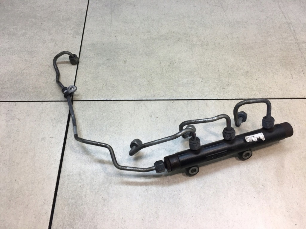 фото №1, Молдинг впрыскная discovery iii 2.7 td 5ws40271