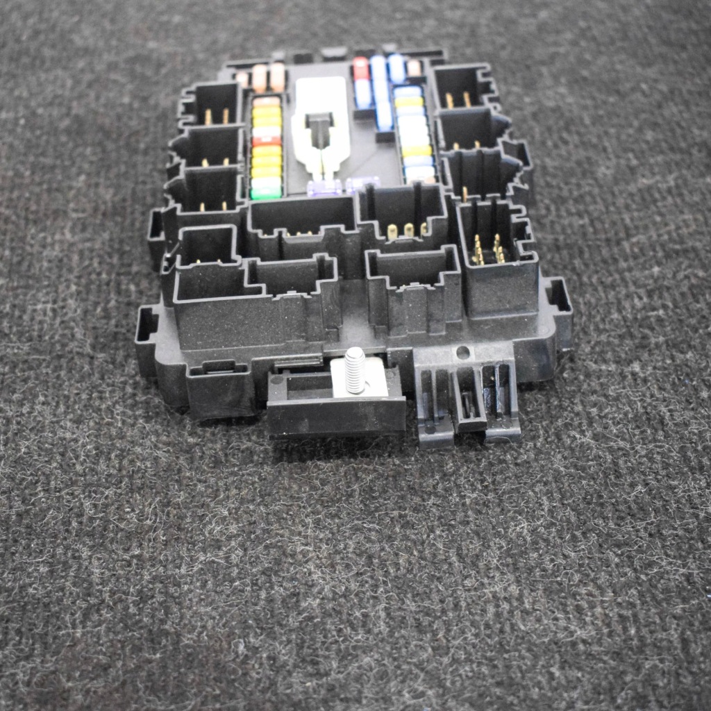 Tesla model x 2016 коробка предохранителей / комплект Недорого