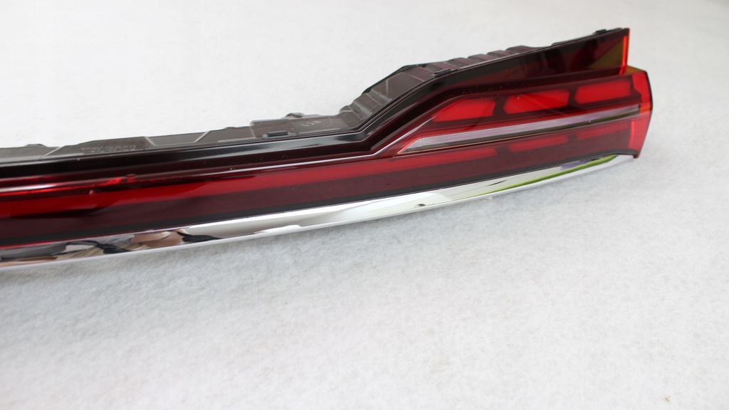 фото №2, Mg marvel r - лампа задня накладка кришки led 2020+