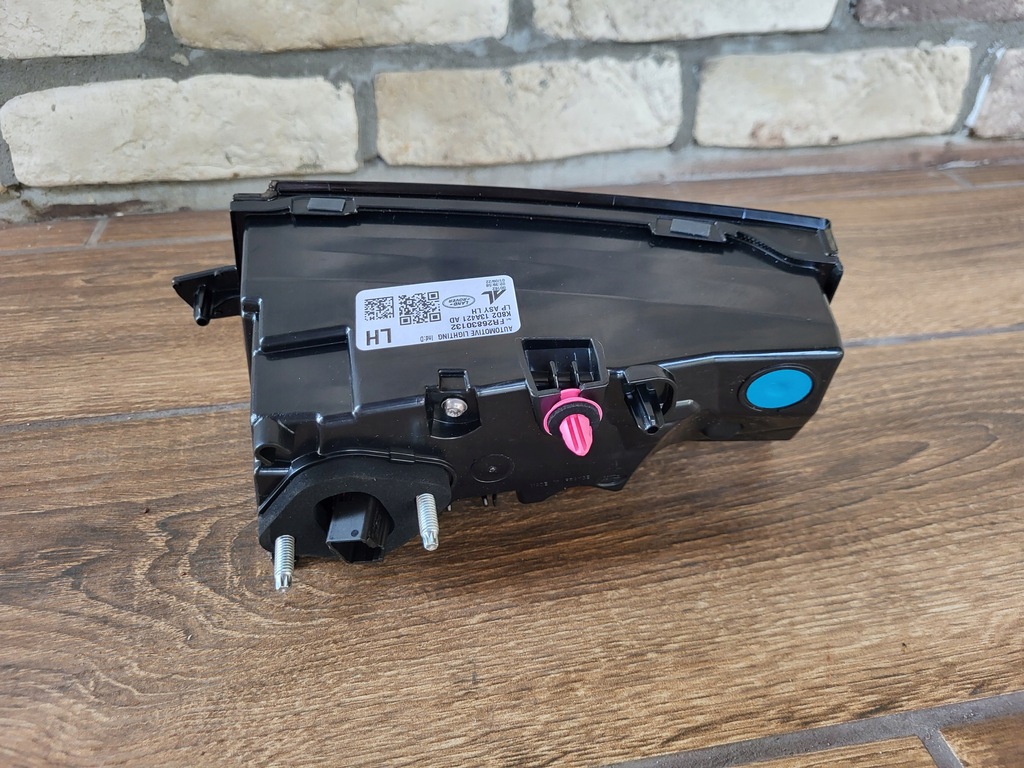 фото №8, Лампа задняя левая land rover evoque ii k8d2-13a421-ad