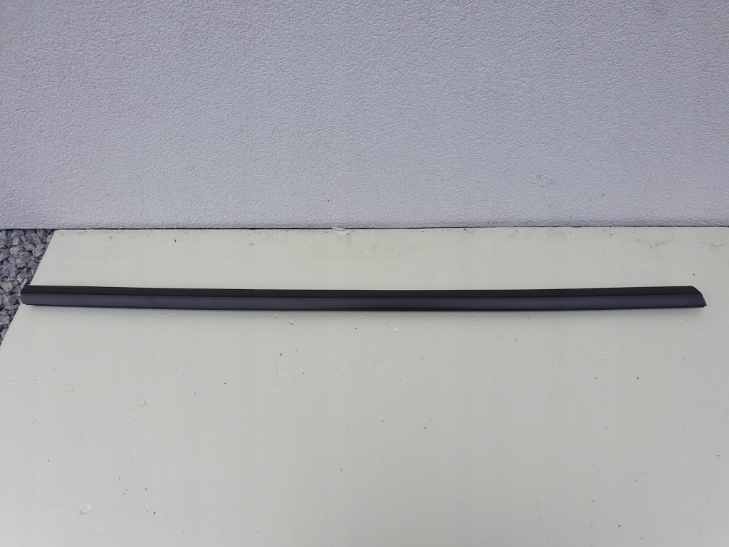 фото №1, Tesla y молдинг скло двері правий перед 1495711-00