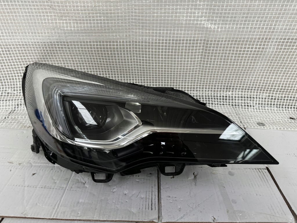 фото №1, Opel astra v k 5 правая лампа full led