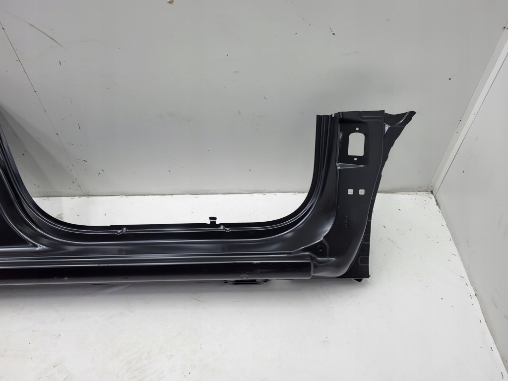 Порог правый  renault clio iv 4 760128353r Оригинал