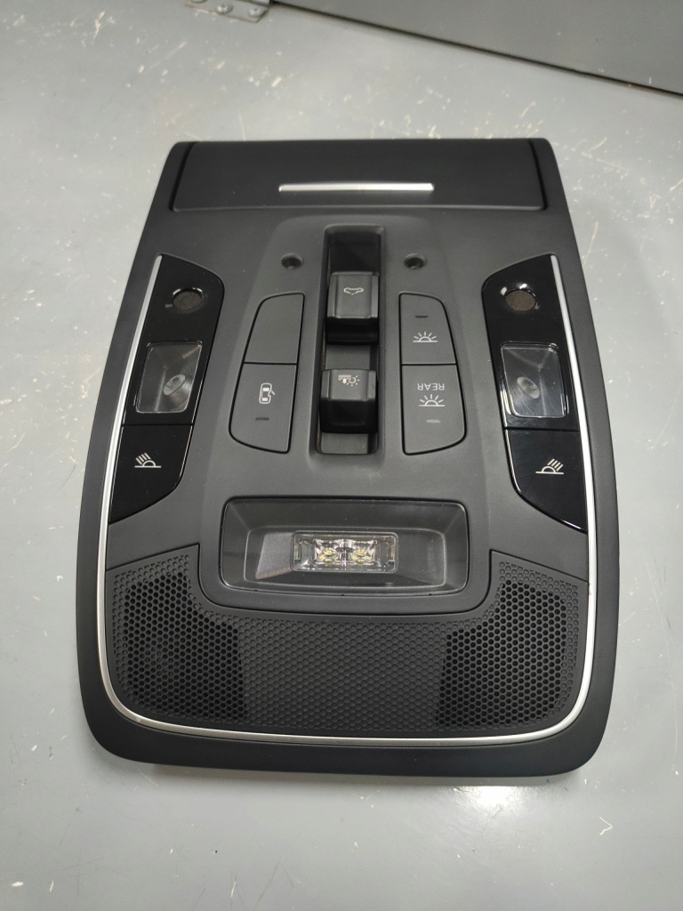 фото №1, Audi a6 c7 4g лампа салону кабіни освітлення стельовий 4g0947135k