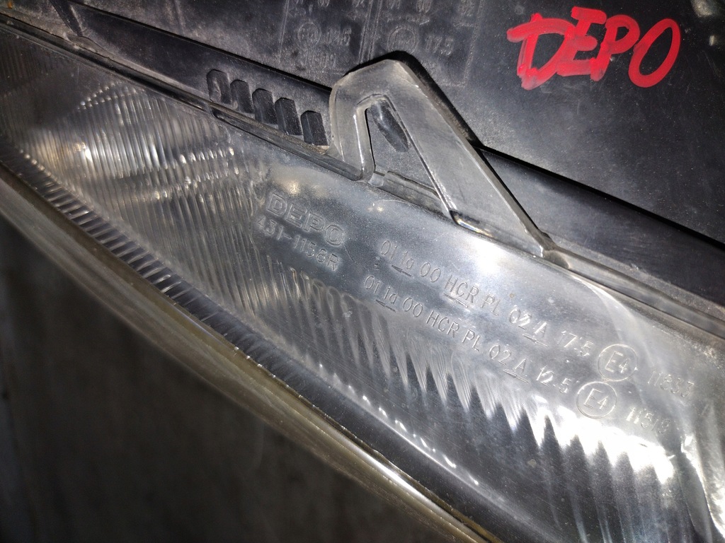 фото №8, Лампа правая перед ford c-max i