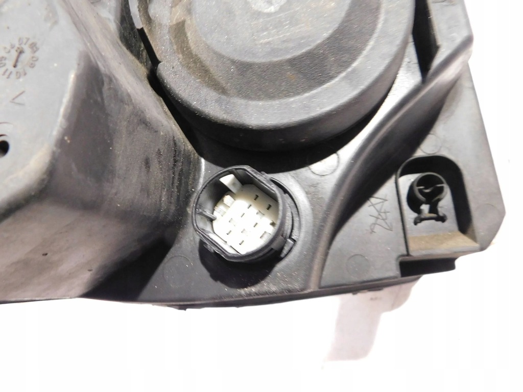 фото №8, Фара лампа левая fiat grande punto белый штекер