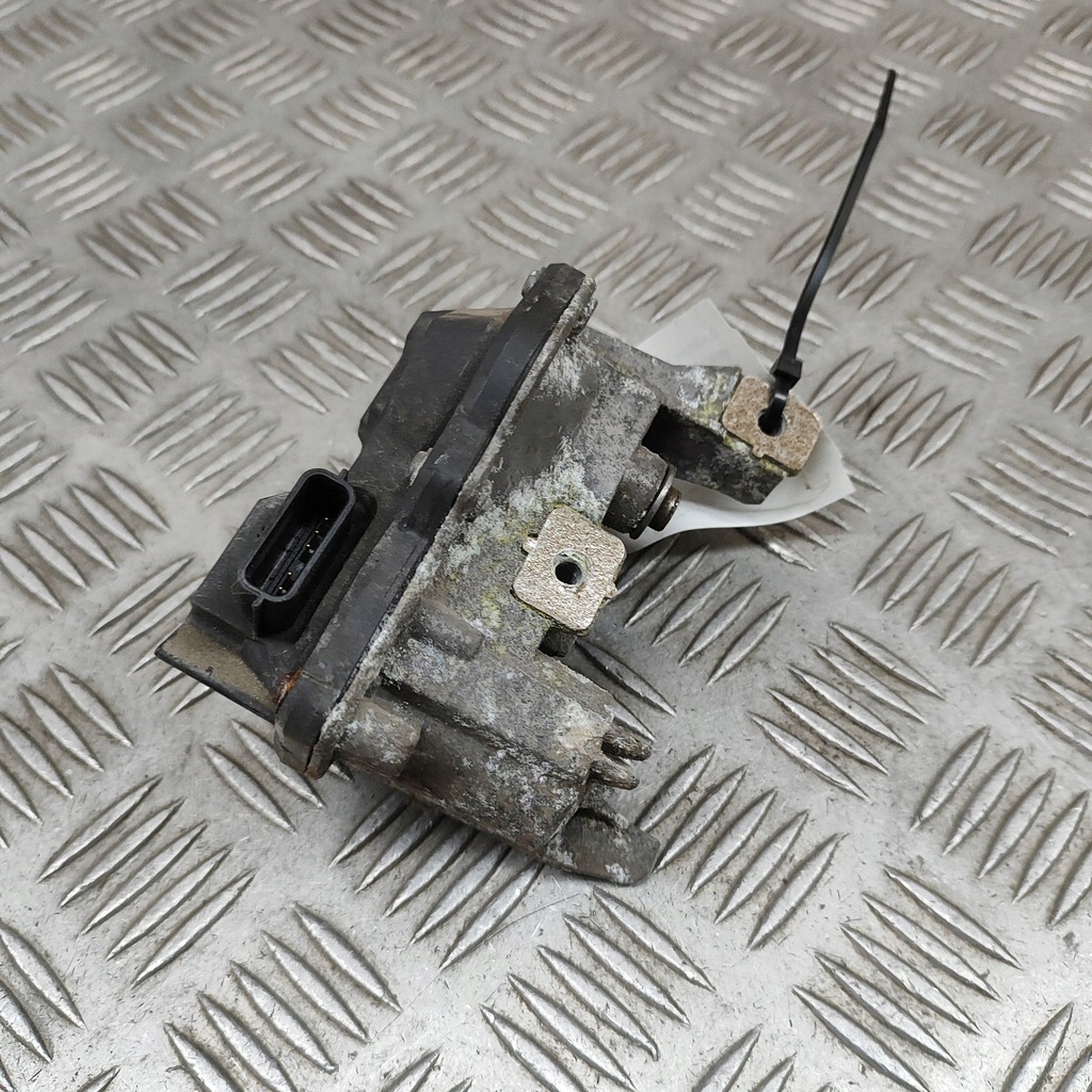 фото №5, Mercedes-benz a w176 2016 клапан колектор впускний