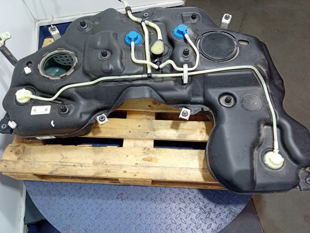 Mercedes gle w167 бак bak топлива бензин a1674707203 с Разборки