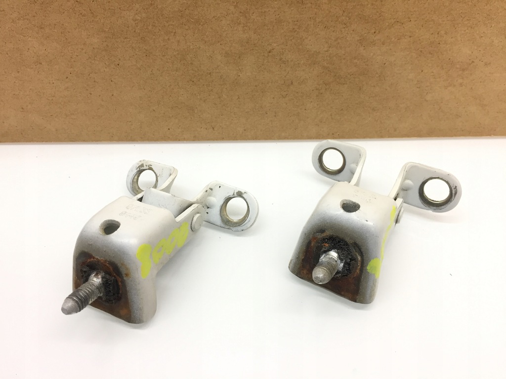 фото №1, Peugeot 2008 петля петлі кришки багажника kpl