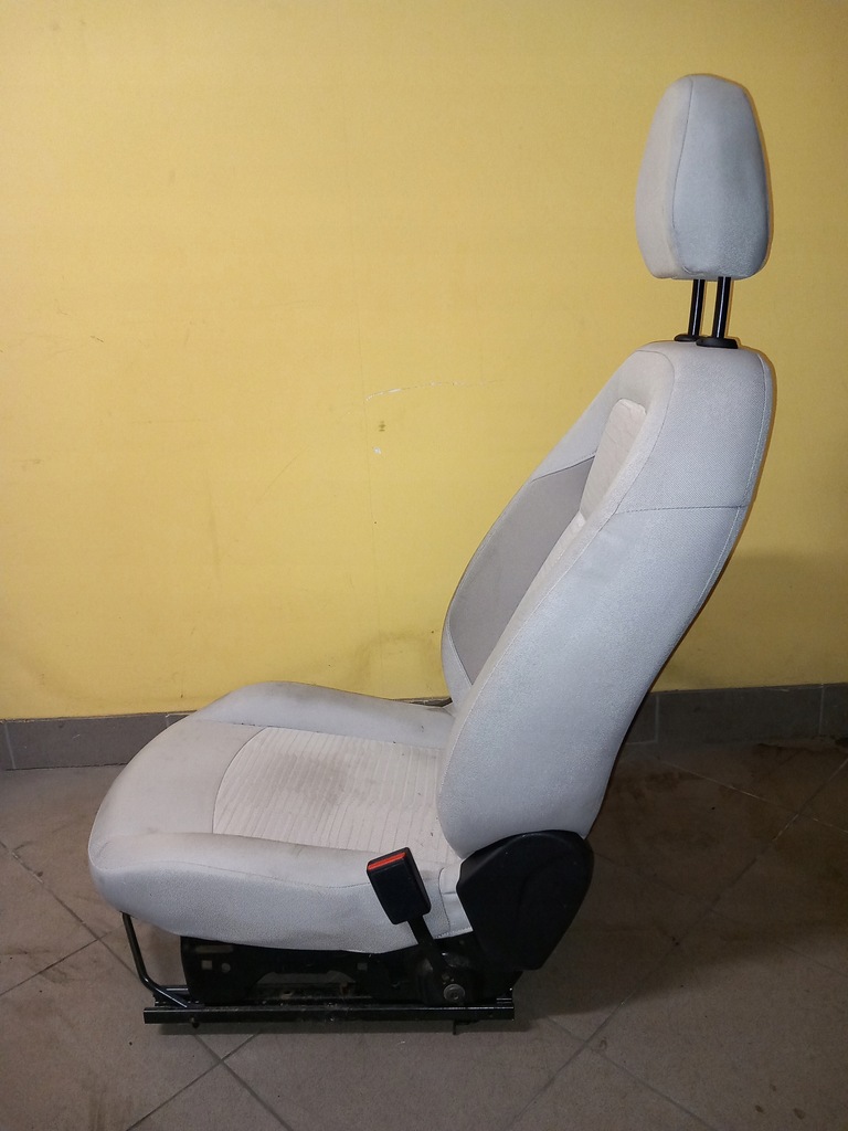 фото №5, Сидіння пасажира світлий peugeot 301