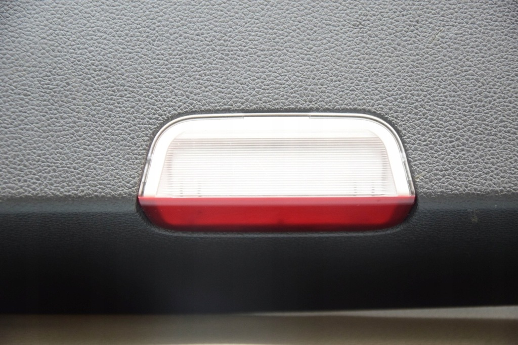 фото №7, Обшивка кришки багажника vw tiguan ad1 5na867658 2.0l дизель 140kw 2017