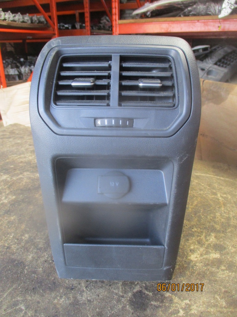 фото №6, Туннель средний подлокотник vw golf sportsvan