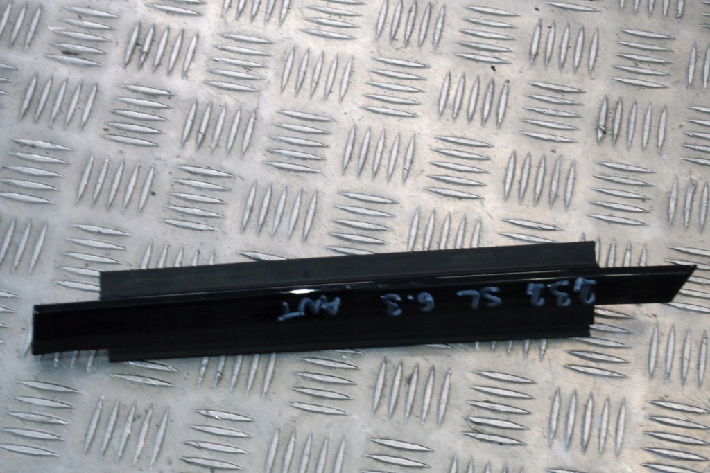 фото №1, Прокладка молдинг уплотнитель mercedes sl amg r232 a2326701800