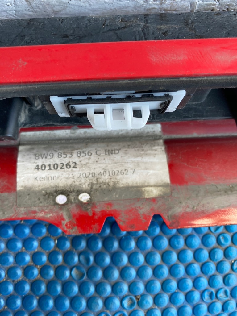 фото №9, Молдинг порог audi rs4 8w9853856c