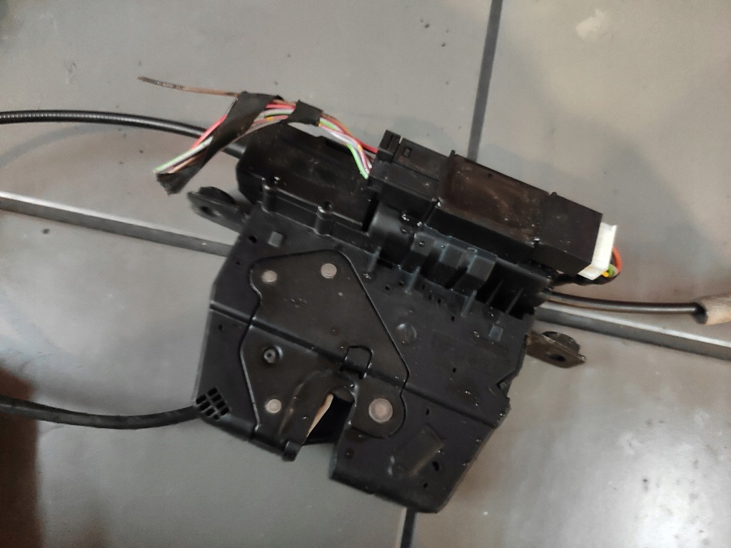 фото №8, Bmw 7 f01 f02 замок доводчик задний крышки багажника задняя 7191213