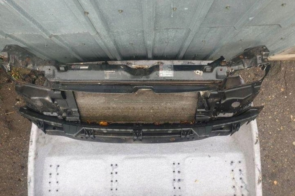 Радиатор воды vw transporter iv flatbed 70xd 701121207b 2.5l бензиновый Недорого