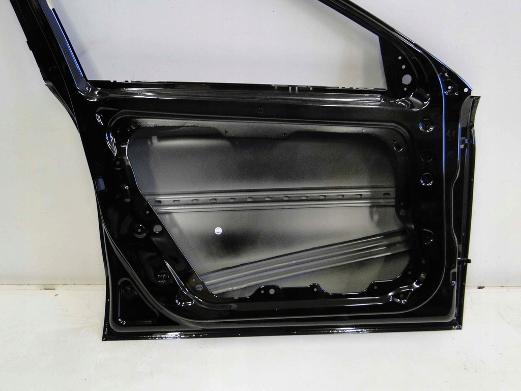 фото №14, Mercedes gla x156 156 двері передні ліва 696