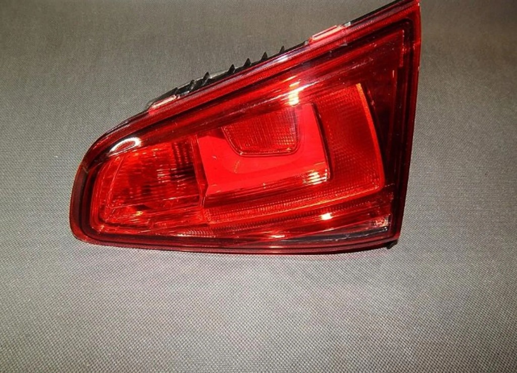 фото №1, Vw golf vii лампа крышки правый задняя 5g0945094ac