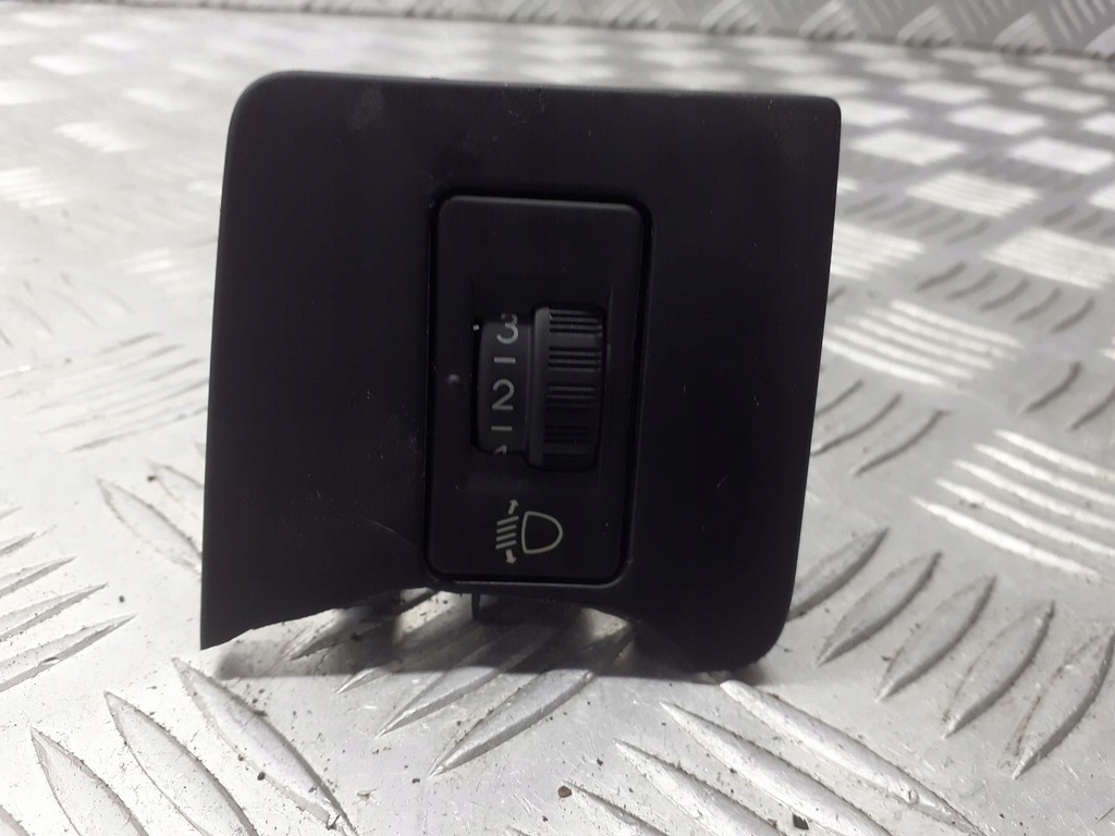 фото №1, Панель регулювання світла peugeot 407 sw 96384422xt