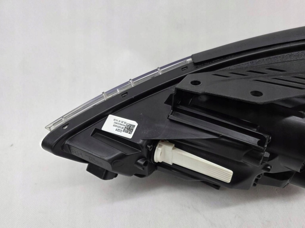 фото №7, Hyundai i30 3 iii 2017+ лампа перед правая линза подсветка 92102g4020