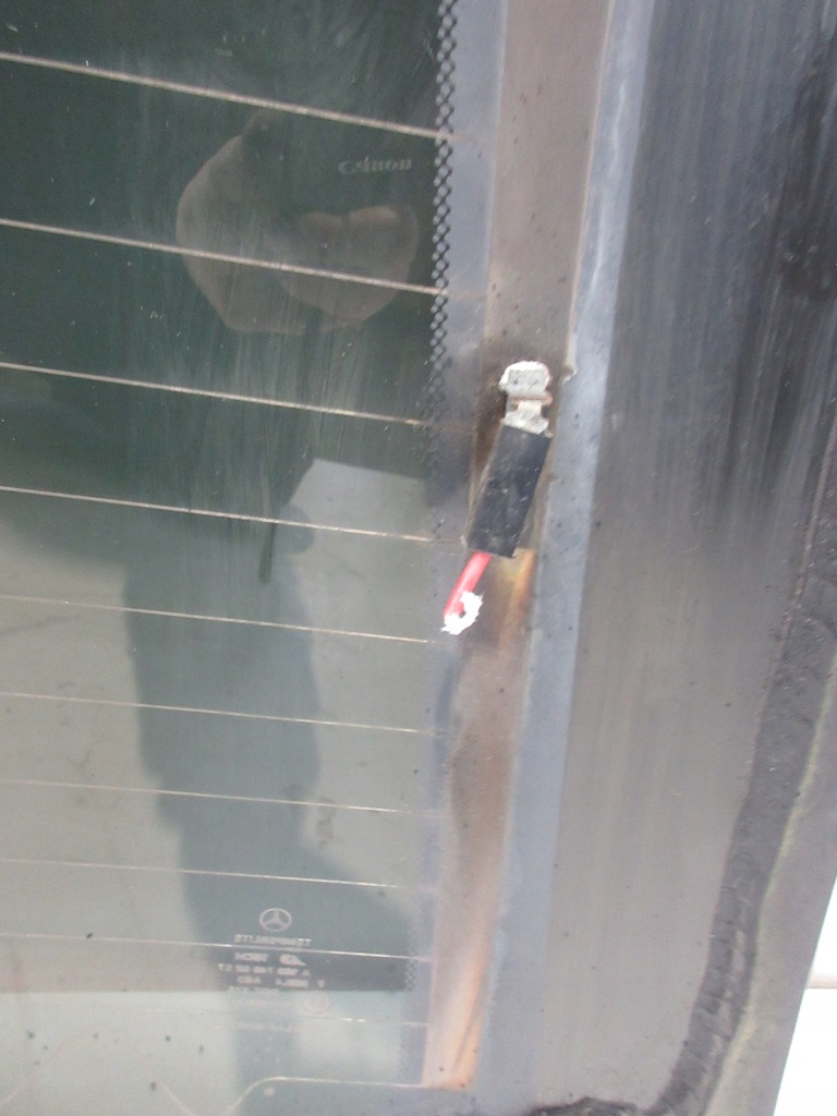 фото №3, Mercedes w163 скло кришки багажника