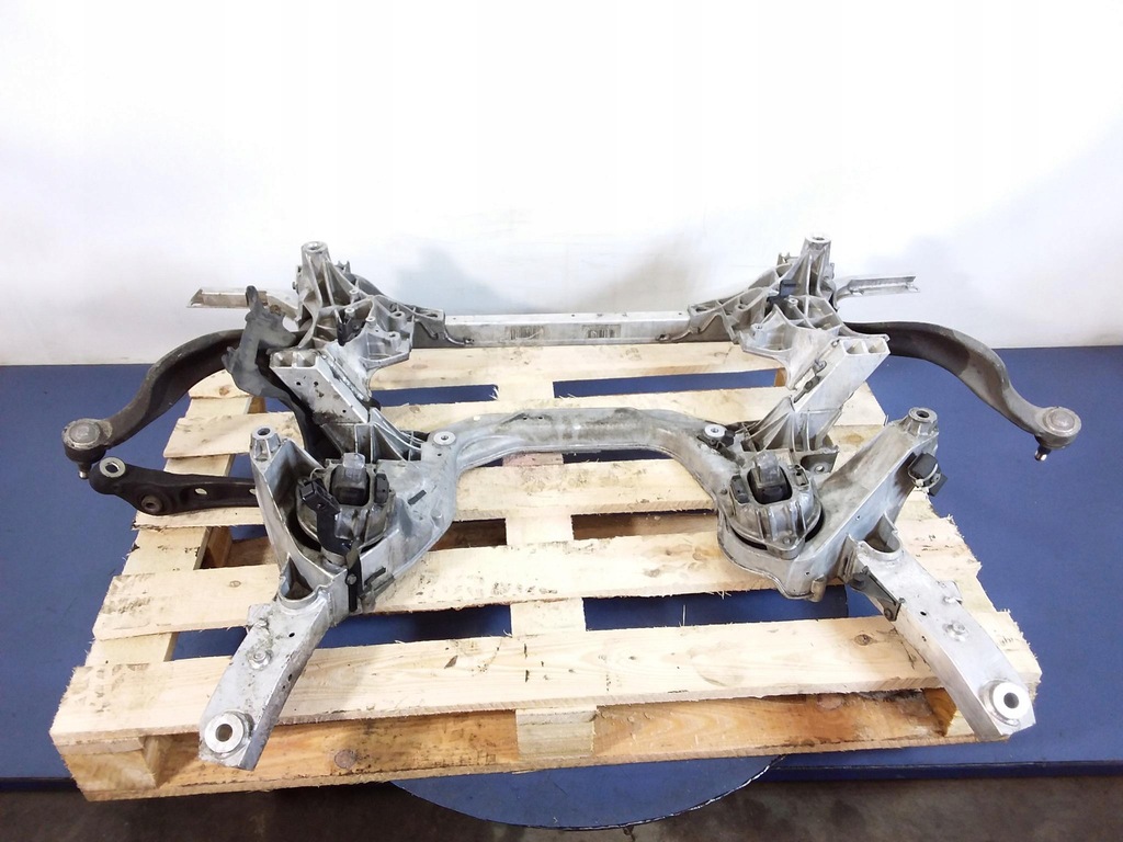 фото №4, Bmw 750i f01 .4.4 b подрамник подрамник