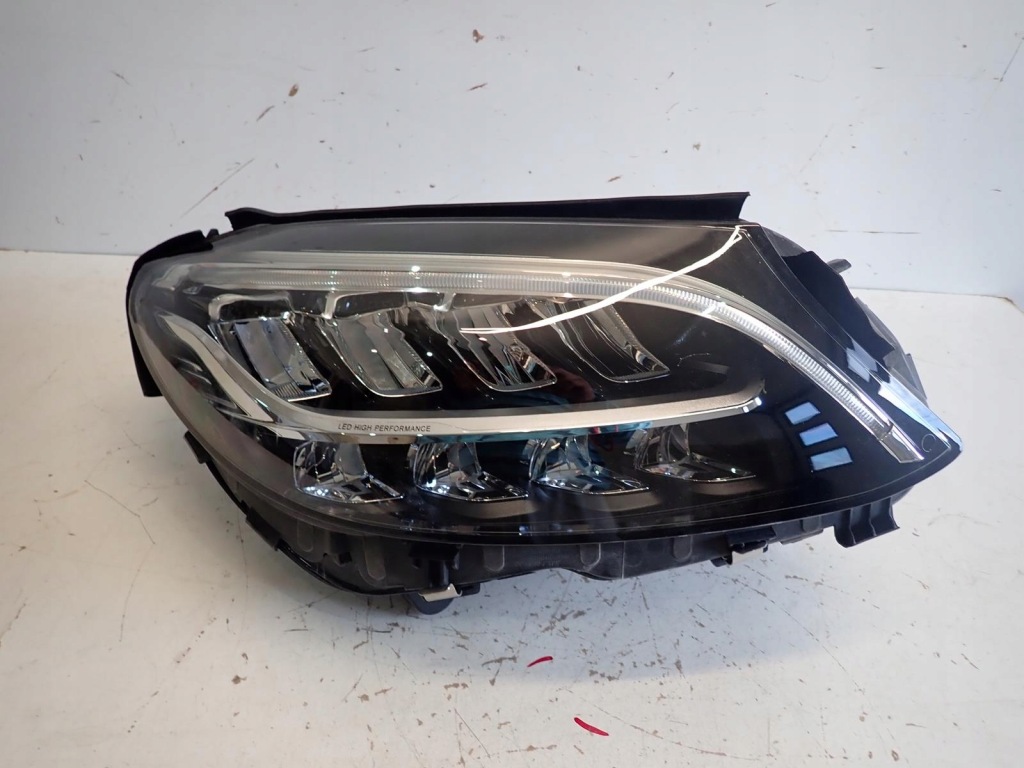 фото №1, Лампа правая mercedes c-klasa w205 lift 18 full led