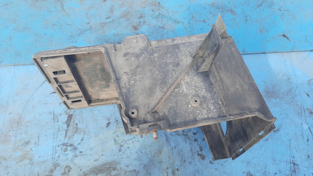 фото №4, Основание аккумулятор volvo s40 ii 2.4b 05r