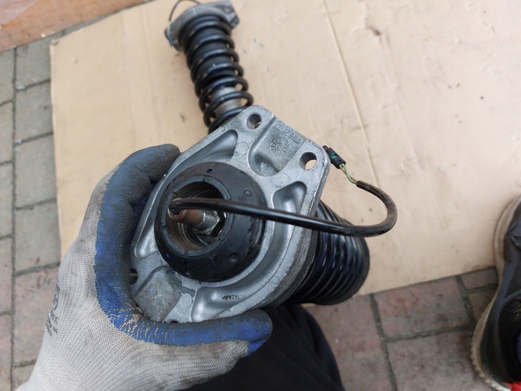 Амортизатор задний  ferrari 612 scaglietti f137 04r Цена