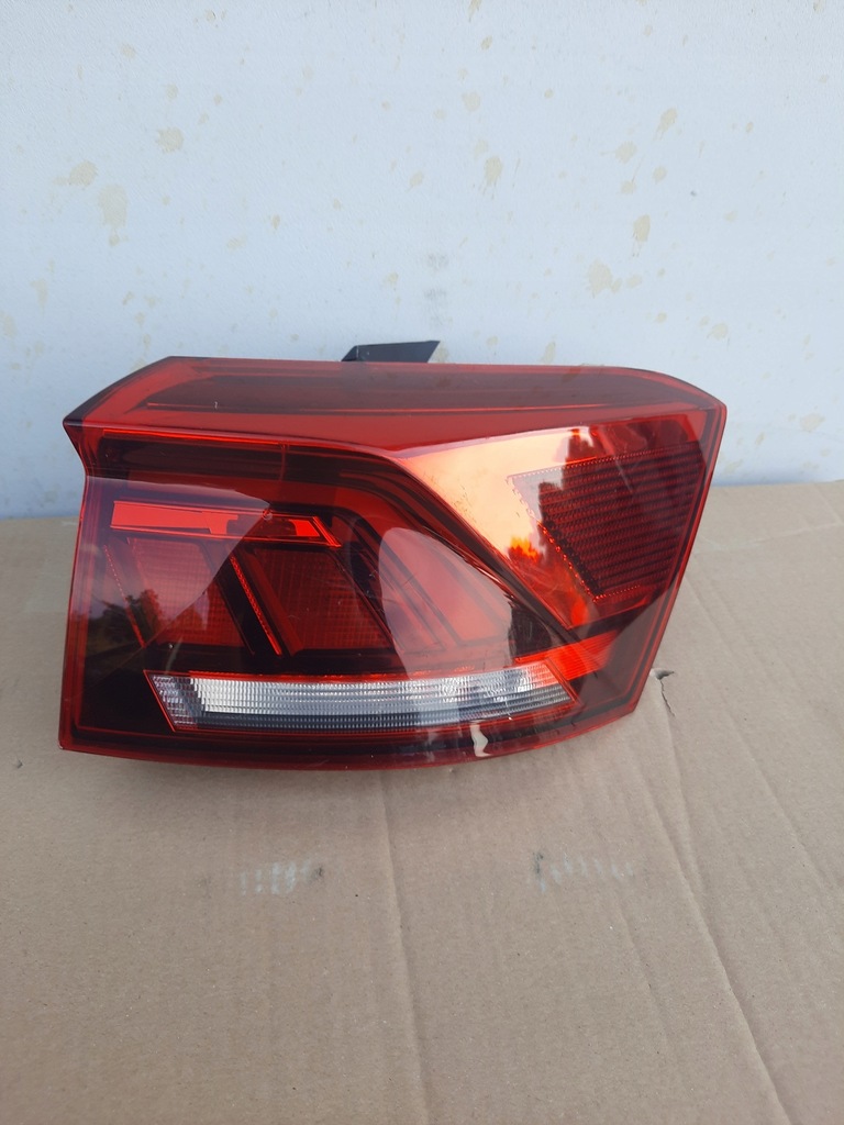 фото №1, Vw t-roc lift 21-23 лампа правый задняя 2ga945096d