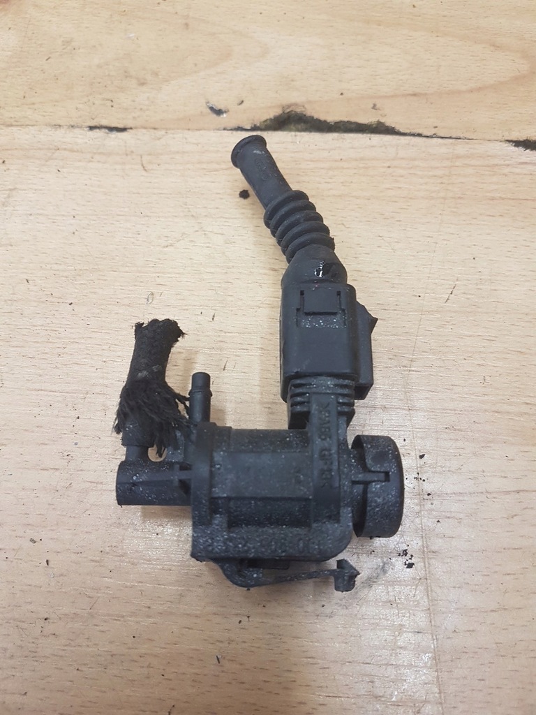 фото №1, Клапан вакуумa audi a6 c5 2.5 tdi