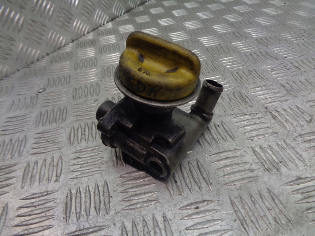 фото №1, Заливна горловина оливи fiat croma ii 1.9 jtdm