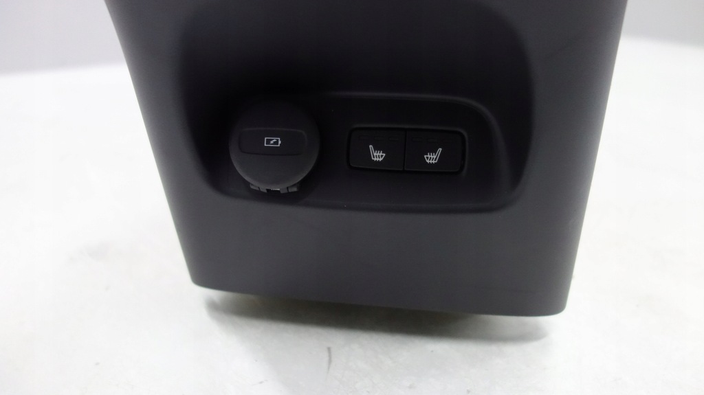 фото №14, Volvo xc40 сиденья заднее сиденье обшивка туннель