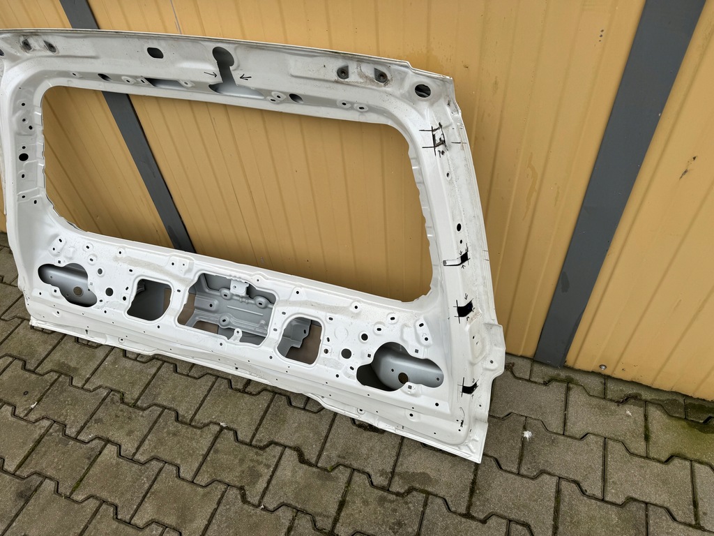 фото №7, Lexus lx 2015-2021 крышка багажника задняя giełda poznań