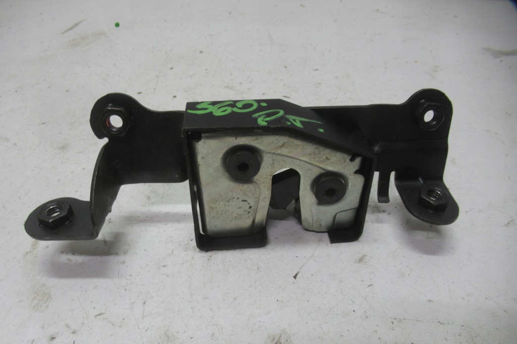 фото №1, Volvo s60 04r замок спинка сиденье правый задняя