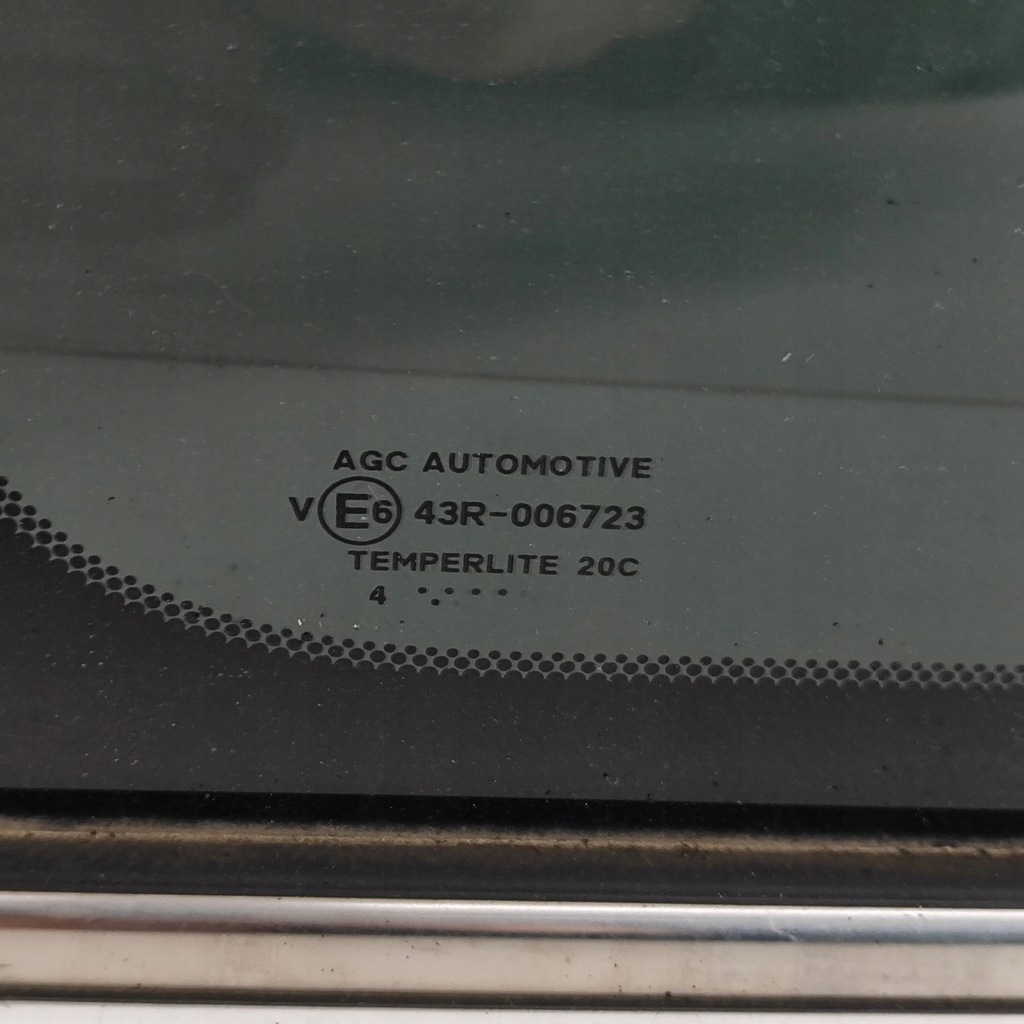 фото №6, Peugeot 108 2015 левая сторона стекло кузовная задняя