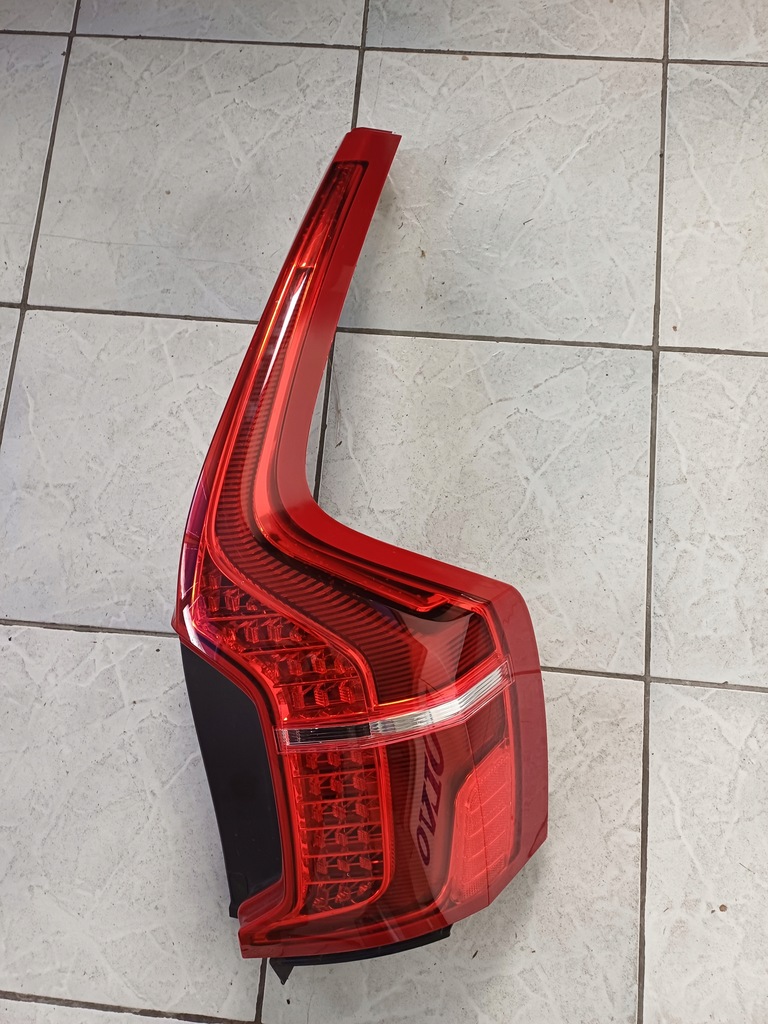 фото №1, Лампа задня volvo xc90 2015- права