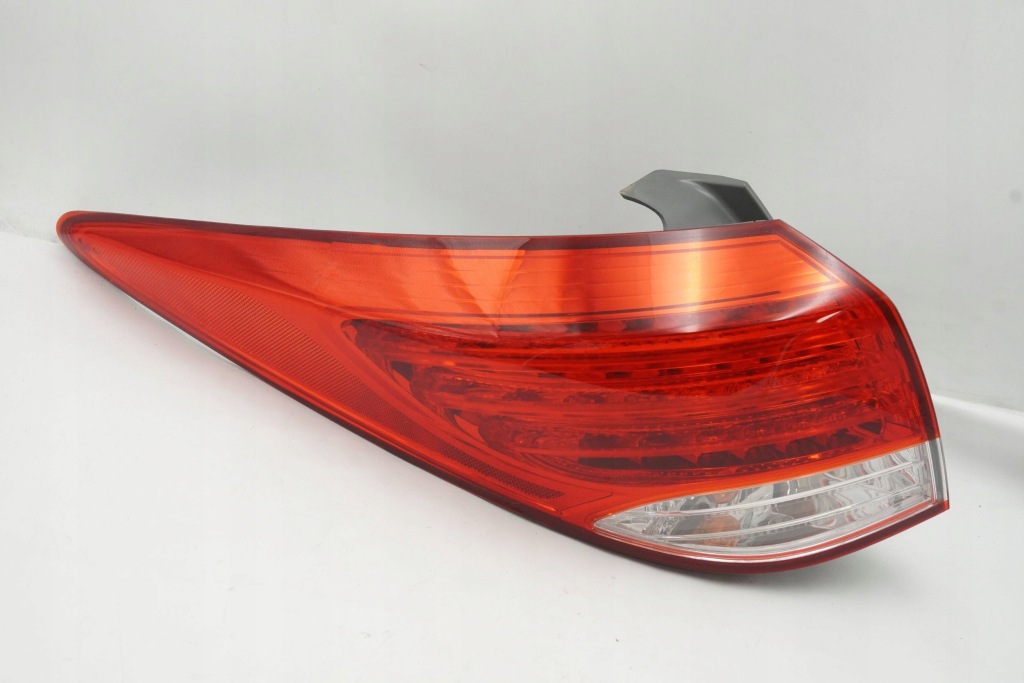 фото №1, Лампа задняя левая hyundai i20 92401-3z000