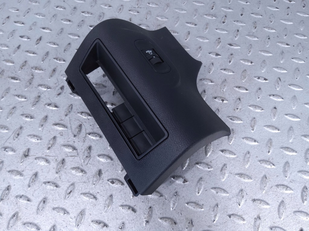 Другая часть панели приборной панели citroen berlingo 9816554277 с Разборки